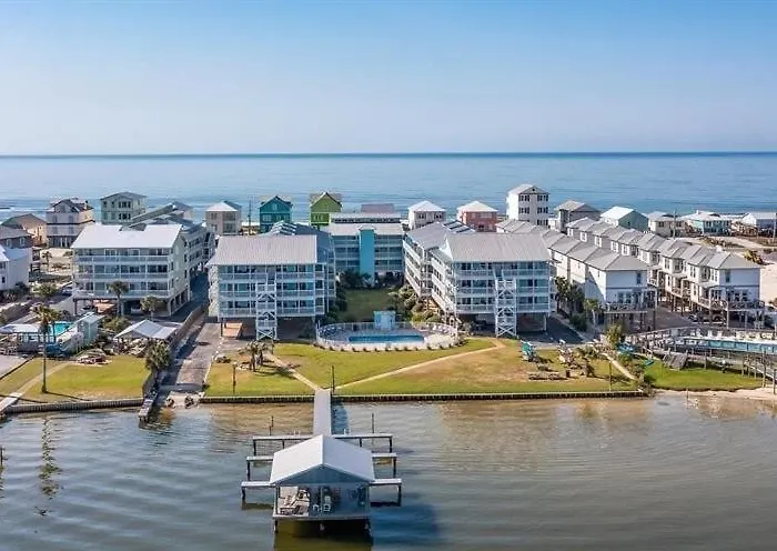 Lagoon Run 106 By Albvr, Waterfront Relaxation Meets Beachfront Convenience *