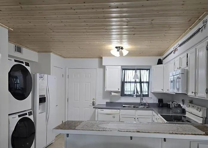 Lagoon Run 106 By Albvr, Waterfront Relaxation Meets Beachfront Convenience * Gulf Shores