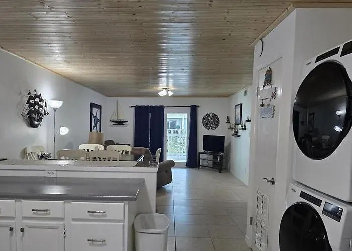 Lagoon Run 106 By Albvr, Waterfront Relaxation Meets Beachfront Convenience *