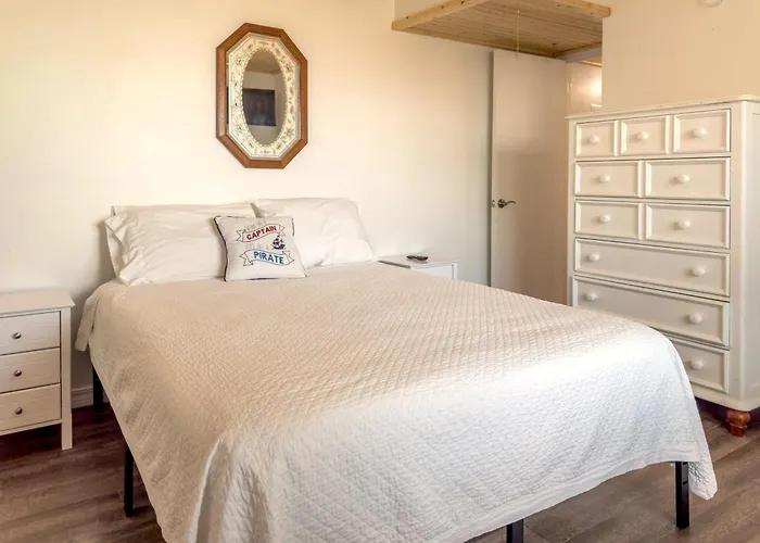 Lagoon Run 106 By Albvr, Waterfront Relaxation Meets Beachfront Convenience Holiday home *