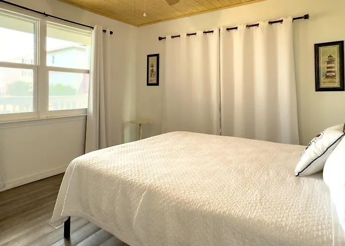Lagoon Run 106 By Albvr, Waterfront Relaxation Meets Beachfront Convenience Holiday home *
