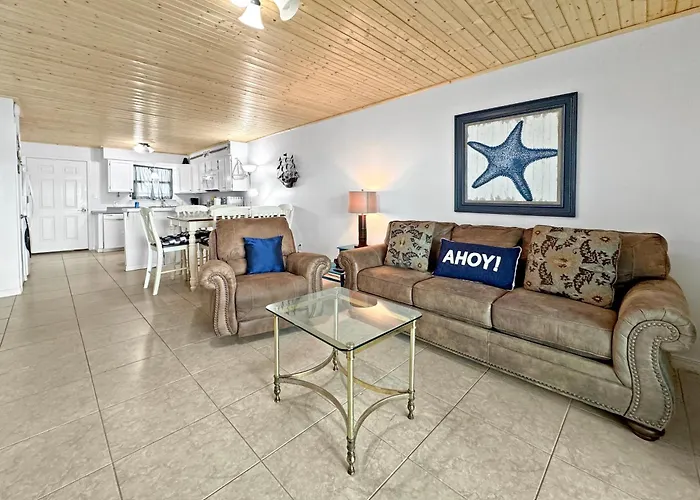 Lagoon Run 106 By Albvr, Waterfront Relaxation Meets Beachfront Convenience * Gulf Shores