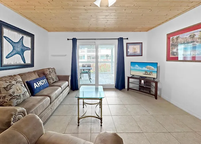 Lagoon Run 106 By Albvr, Waterfront Relaxation Meets Beachfront Convenience Holiday home *