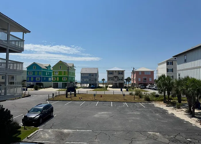 Holiday home Lagoon Run 106 By Albvr, Waterfront Relaxation Meets Beachfront Convenience *