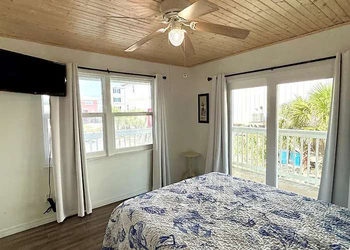 Lagoon Run 106 By Albvr, Waterfront Relaxation Meets Beachfront Convenience Holiday home *