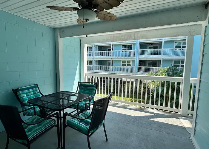 Lagoon Run 106 By Albvr, Waterfront Relaxation Meets Beachfront Convenience Holiday home